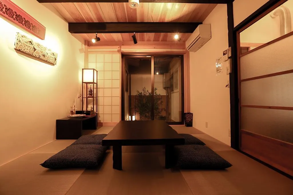 Rakuya Karasumagojo Villa Kyoto