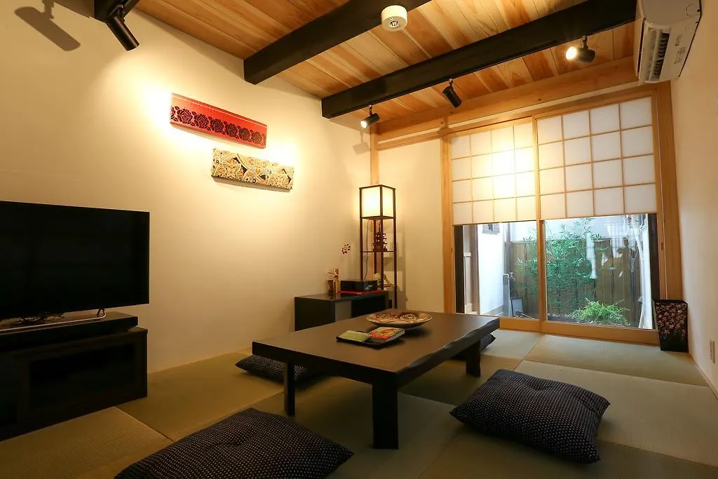 Rakuya Karasumagojo Villa Kyoto Japan