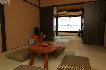Rakuya Karasumagojo Villa Kyoto 0*,